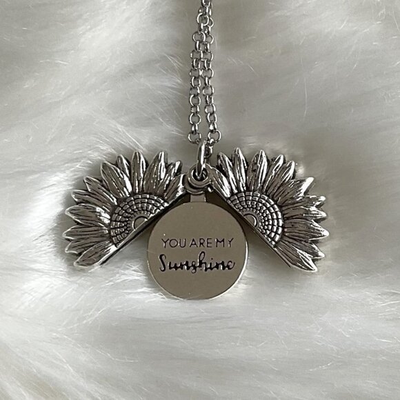 YOU ARE MY SUNSHINE SUNFLOWER NECKLACE LOCKET HIDDEN MESSASSAGE - Picture 6 of 7